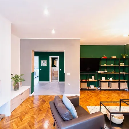 Lägenhet Grandview Brasov-3 Bedrooms, 1 Parking Place